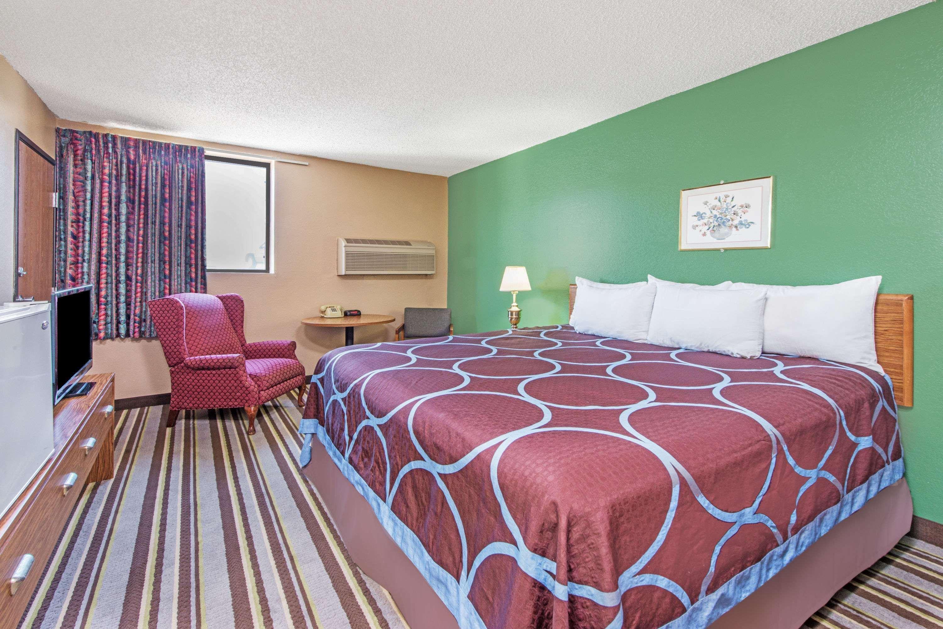 Super 8 By Wyndham Sullivan Extérieur photo