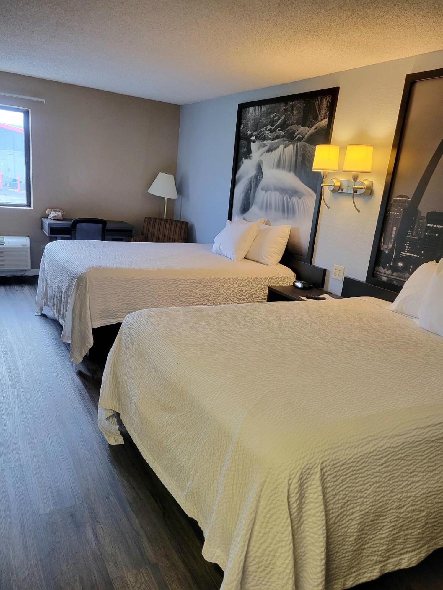 Super 8 By Wyndham Sullivan Extérieur photo